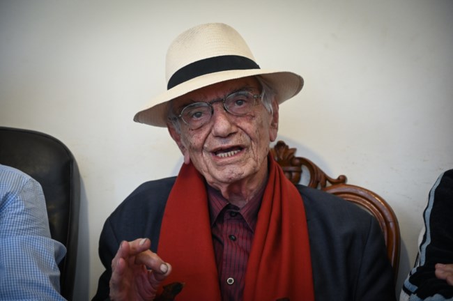 Ενας παλαίμαχος δημοσιογράφος για τον Βασίλη Βασιλικό και τον Κουφοντίνα: "Πώς κατάντησες έτσι βρε Βασίλη";