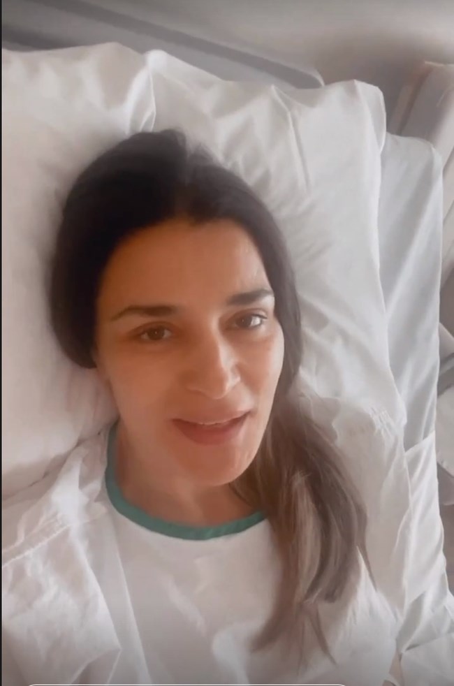 Στο χειρουργείο η Μαρία Ναυπλιώτου: Η εισαγωγή με οξύ κοιλιακό άλγος και η επέμβαση στην οποία υποβλήθηκε