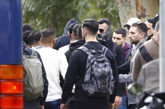 Τηλεφωνικές απάτες: Προσωρινά κρατούμενοι οι 14 από τους 44 - Ο αδελφός της αθλήτριας κρύβεται στη Λατινική Αμερική