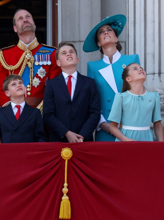 ΒΡΕΤΑΝΙΑ TROOPING THE COLOUR