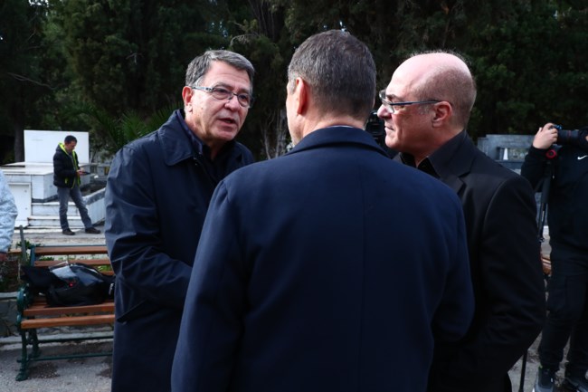 ΚΗΔΕΙΑ ΔΑΡΙΒΑ