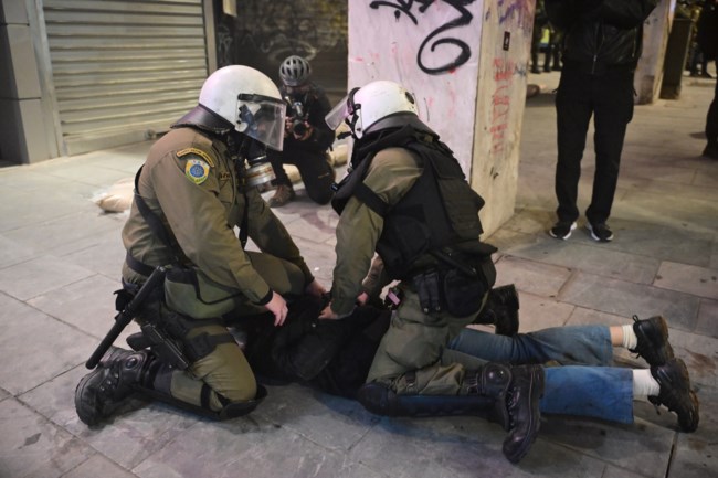 γρηγοροπουλος επεισοδια