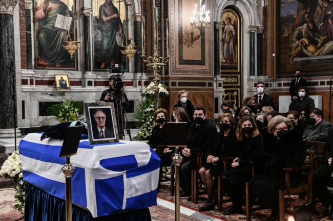 Το τελευταίο αντίο στον πρώην Πρόεδρο της Δημοκρατίας Χρήστο Σαρτζετάκη [εικόνες]