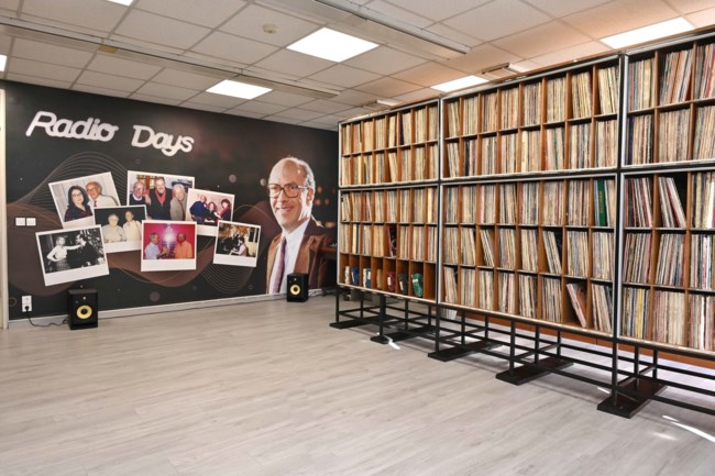 ΕΡΤ: Σε αίθουσα Γιώργου Παπαστεφάνου μετονομάζεται η ταινιοθήκη της ραδιοφωνίας στο Ραδιομέγαρο