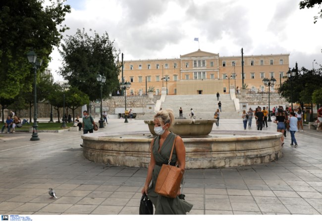 Κορονοϊός: Μάσκες, τηλεργασία και τέλος οι συναθροίσεις - Τι αλλάζει από τη Δευτέρα στη ζωή των Αθηναίων