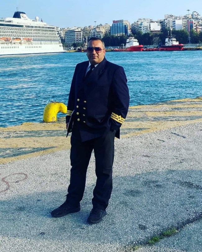 Ποιος ήταν ο υποπλοίαρχος του Πρέβελη που πέθανε εν πλω- Θρήνος στο νησί του
