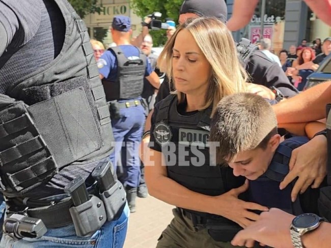 μουρτζουκου
