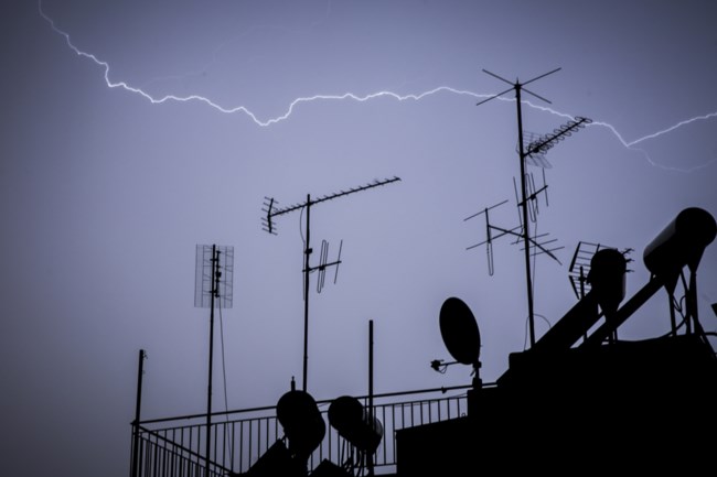 "Αμόκ" για τις επιδοτήσεις: 170.000 θέλουν ηλιακό θερμοσίφωνα και 30.000 επιδοτούμενο στεγαστικό δάνειο