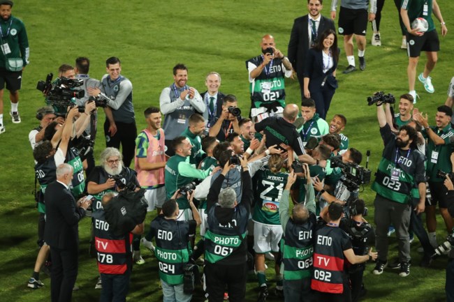 Παναθηναϊκός-Άρης: Ο Βαγιαννίδης στο 97΄λύτρωσε τους "πράσινους" στον τελικό των αποβολών- Κύπελλο, Ευρώπη και αποθέωση Αλαφούζου
