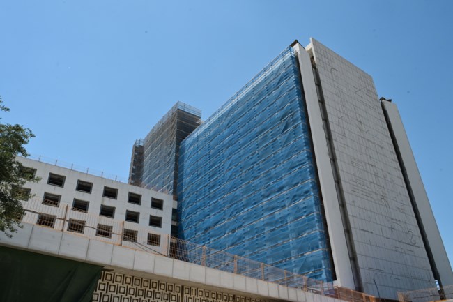 The Ilisian: Το νέο όνομα του πρώην ξενοδοχείου Hilton - Στην παρουσίαση ο Κυριάκος Μητσοτάκης με την κόρη του [εικόνες]