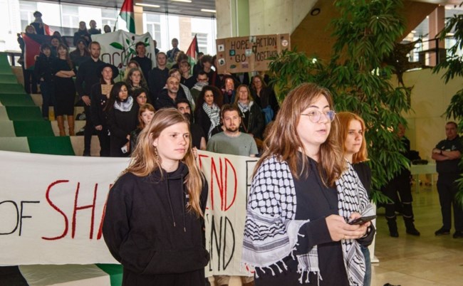 Βέλγιο: Κατάληψη στο πανεπιστήμιο της Γάνδης υπέρ των Παλαιστινίων και της πράσινης μετάβασης [εικόνες, βίντεο]