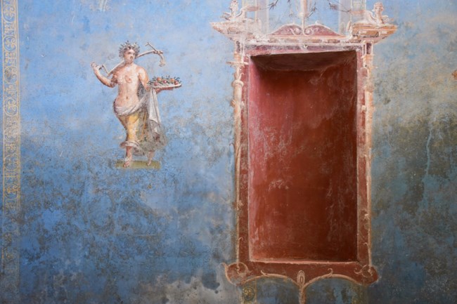 ΠΟΜΠΗΙΑ ΜΠΛΕ ΔΩΜΑΤΙΟ