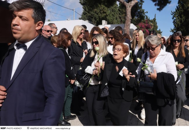 κηδεια νικολαιδου