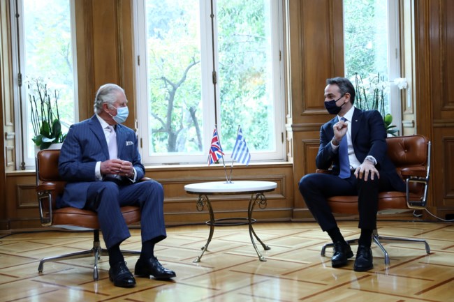 Συνάντηση Μητσοτάκη με τον πρίγκιπα Κάρολο: Όσα συζήτησαν στο Μέγαρο Μαξίμου