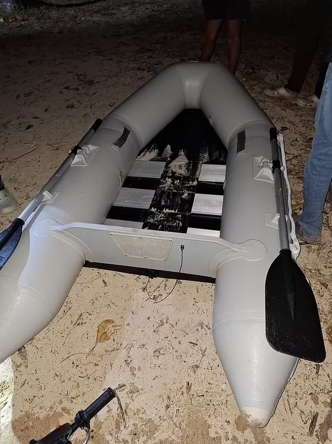 Αδιανόητη ηλιθιότητα: Αμερικανός influencer κόντεψε να αφανίσει την πιο απομονωμένη φυλή στον κόσμο με ένα... κουτάκι αναψυκτικού