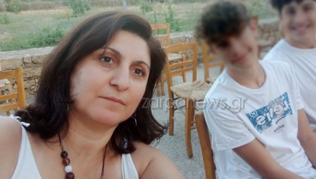 Πανελλήνιες 2022 - Κρήτη: Πολύτεκνη μητέρα πέρασε στο Πολυτεχνείο χωρίς φροντιστήριο - Τι της είπε ο μεγάλος γιος της