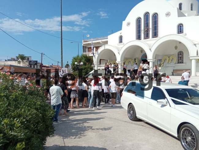 Κηδεία Γαρυφαλλιάς