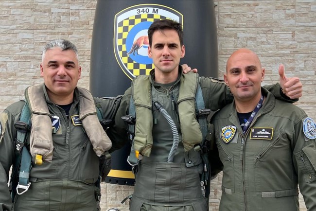 Ομάδα "Ζευς": Αυτός είναι ο νέος πιλότος που θα απευθύνει μήνυμα στις παρελάσεις [Βίντεο]