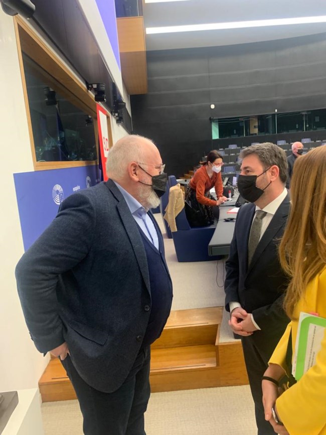 Μπαράζ επαφών Ανδρουλάκη στις Βρυξέλλες - Πρόσκληση σε Τίμερμανς για συμπαρουσίαση εκδήλωσης για το Green Deal
