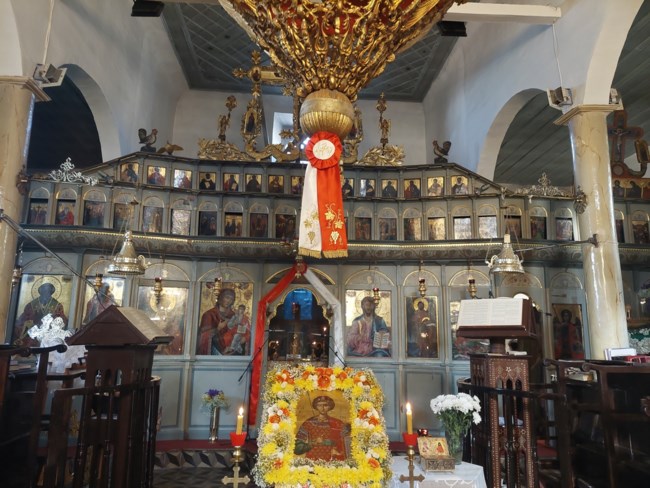 Το+εσωτερικό+του+ναού+του+Αγίου+Γεωργίου