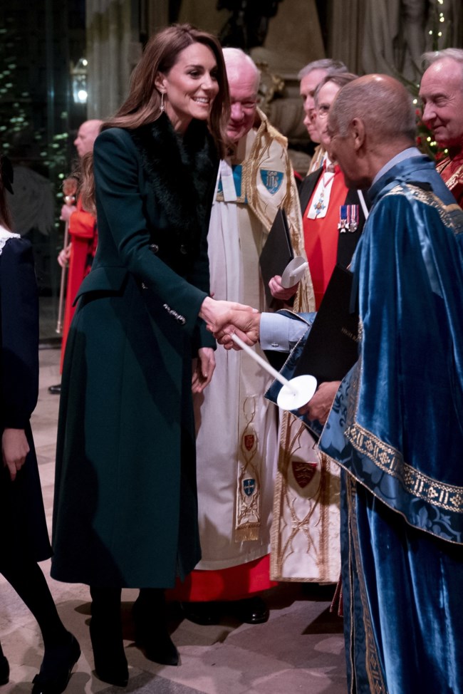 "Μαζί τα Χριστούγεννα": Με οικοδέσποινα την πριγκίπισσα Κέιτ η εορταστική εκδήλωση στο Ουέστμινστερ [εικόνες]
