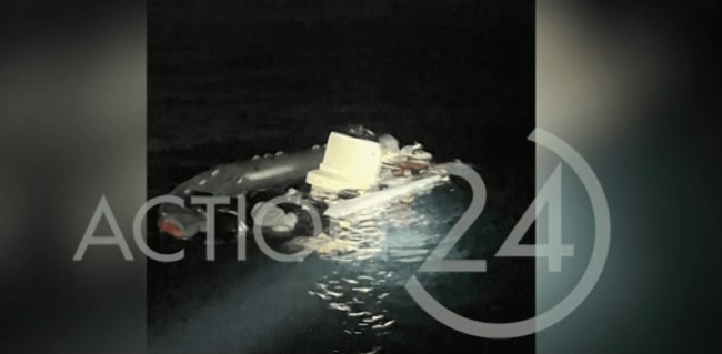 Φωτογραφίες ντοκουμέντο από το ναυάγιο στη Χίο: Αυτό είναι το φουσκωτό μετά τη σύγκρουση με το σκάφος του Λιμενικού