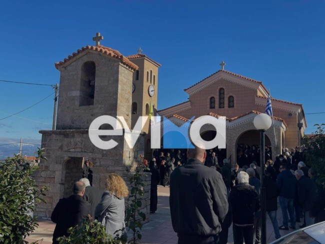 Θρήνος και οργή στην κηδεία του 43χρονου στη Χαλκίδα: Τραγική φιγούρα η σύζυγός του που είδε την άγρια δολοφονία