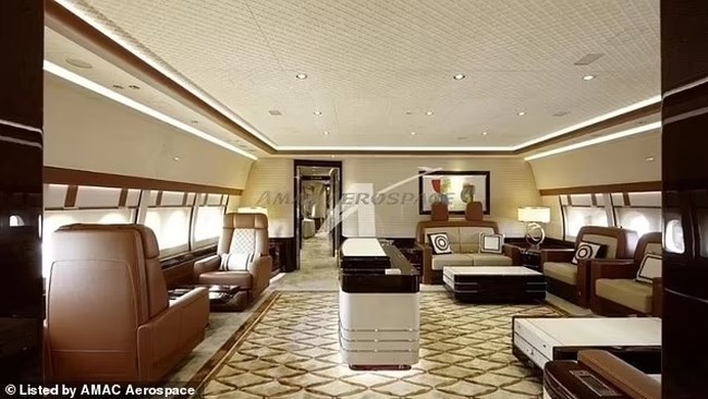 ΤΡΑΜΠ JET QATAR