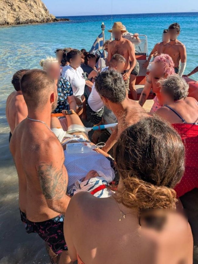 ΔΟΝΟΥΣΑ ΠΑΡΑΛΙΑ