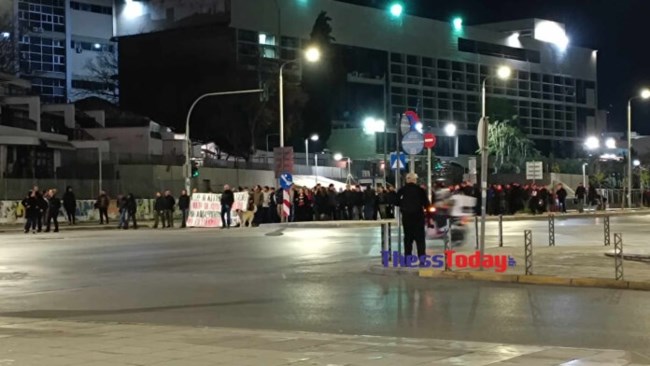 Θεσσαλονίκη: Πορεία διαμαρτυρίας για την αστυνομική επιχείρηση στο ΑΠΘ [εικόνες]