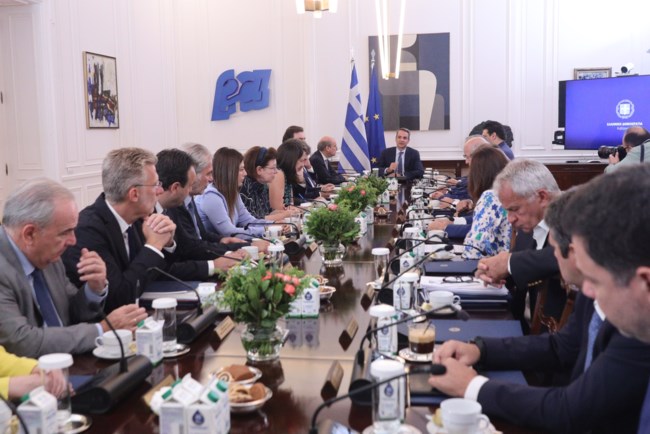 Μητσοτάκης στο Υπουργικό Συμβούλιο: Τα μέτρα για την καθημερινότητα των πολιτών δεν πάνε διακοπές