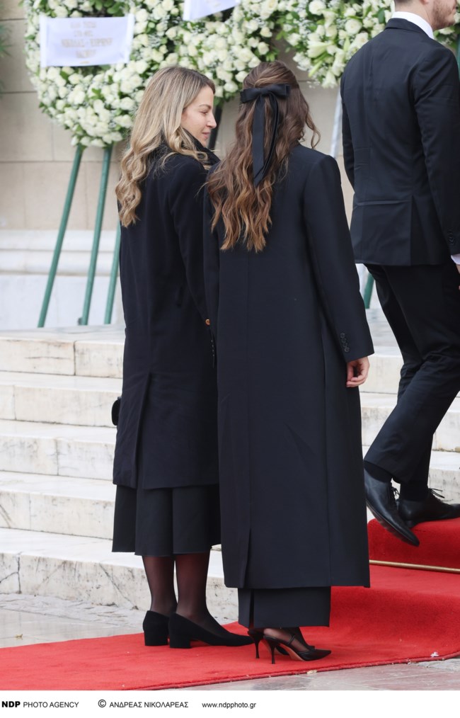 Η Χρυσή Βαρδινογιάννη στη Μητρόπολη Αθηνών - Τίμησε τη μνήμη της πριγκίπισσας Ειρήνης