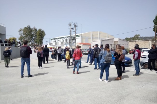 Κορονοϊός - Κρήτη: Αρνητική "πρωτιά" και σήμερα για τα Χανιά με 32 κρούσματα - Ουρές για rapid test [Εικόνες[