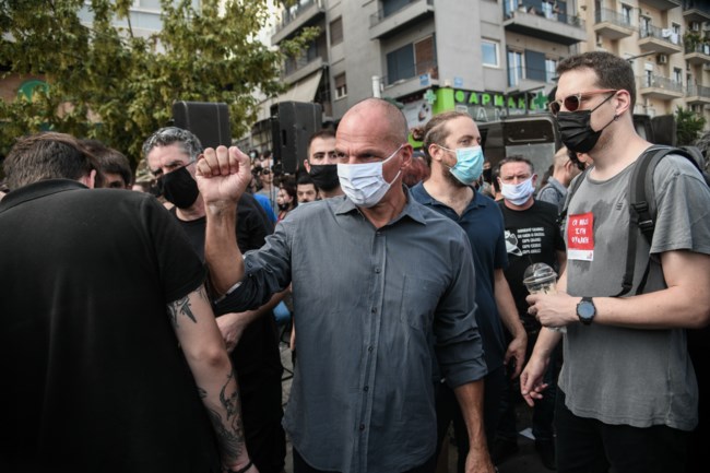 Γιάννης Βαρουφάκης Εφετείο Γροθιά