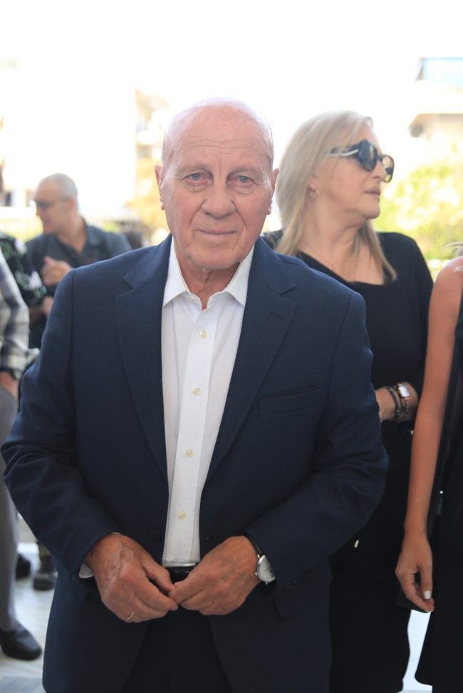 Μίμης Δομάζος