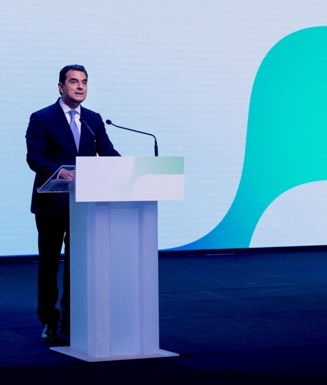 "HELLENiQ ENERGY": Tο νέο όνομα του Ομίλου ΕΛΠΕ