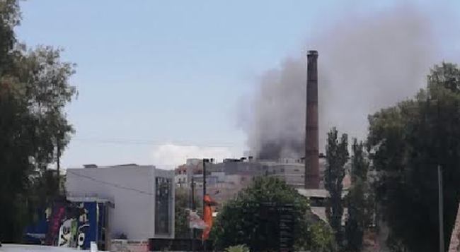 Συναγερμός στο Ηράκλειο: Μεγάλη κινητοποίηση της Πυροσβεστικής για φωτιά σε πυκνοκατοικημένη περιοχή
