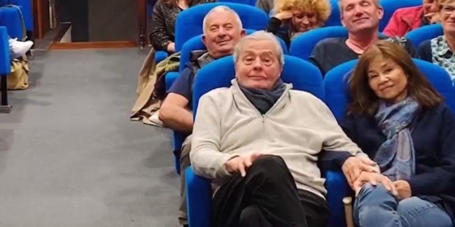 ΑΛΕΝ ΝΤΕΛΟΝ ΓΙΑΠΩΝΕΖΑ