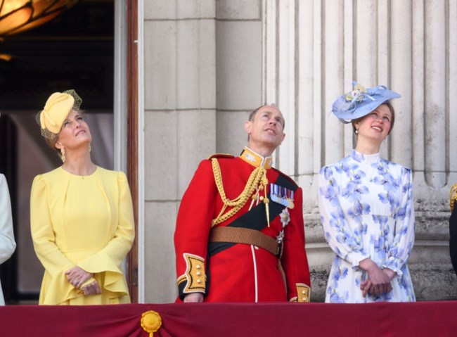 Η απουσία γαλαζοαίματης από το Trooping The Colour που συζητήθηκε