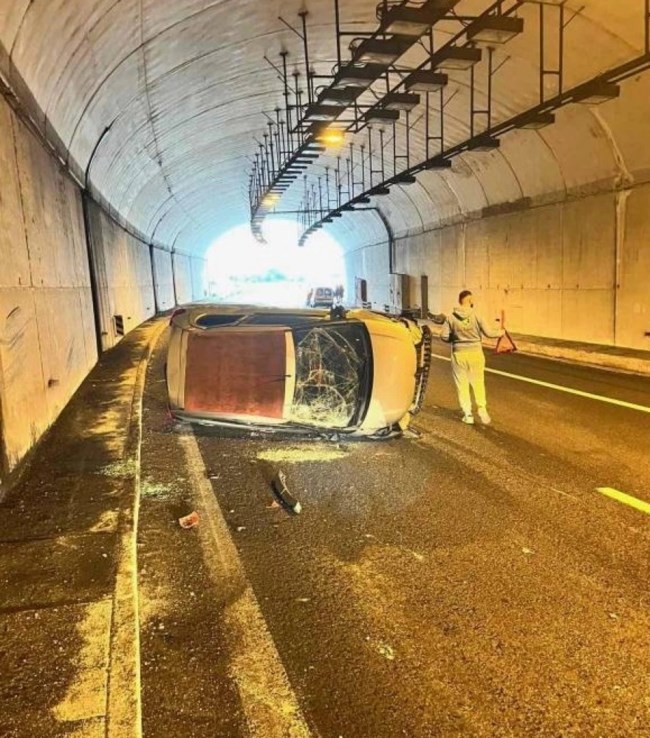 Τροχαίο-σοκ για την Πηγή Δεβετζή: Αναποδογύρισε το αμάξι στην Εγνατία οδό - Πώς είναι η υγεία της [βίντεο]