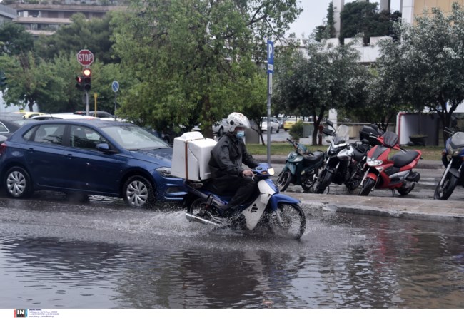 Meteo: Η εξέλιξη της κακοκαιρίας τις επόμενες ώρες - Έντονα φαινόμενα και λασποβροχή [Χάρτες]