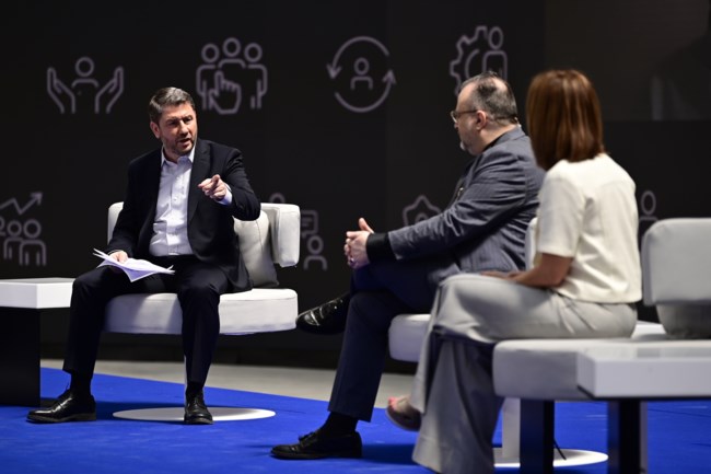 Ανδρουλάκης: Διαχειρίζονται το κράτος ως λάφυρο - Εργαλειοποιούν τη γραφειοκρατία για να αναπαράγουν την εξουσία τους