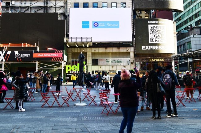 Η Αθήνα στις γιγαντοοθόνες της Times Square στη Νέα Υόρκη - Εικόνες και βίντεο