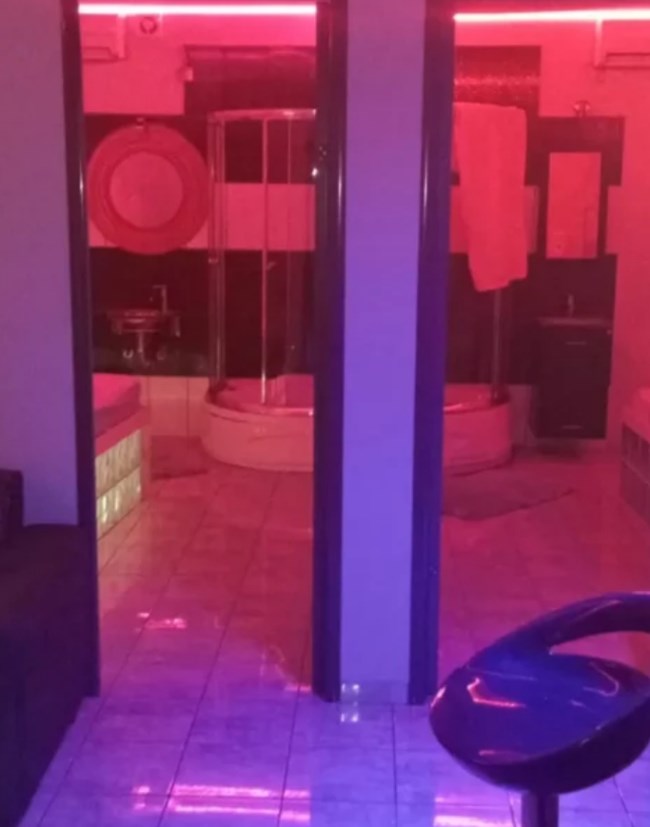 Μια 73χρονη η αρχηγός του κυκλώματος μαστροπείας που εξαρθρώθηκε: Εκλειναν τις γυναίκες σε διαμερίσματα, τους έδιναν ναρκωτικά [εικόνες]