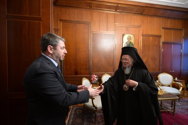 Νίκος Ανδρουλάκης: Συνάντηση με τον Οικουμενικό Πατριάρχη στο Φανάρι