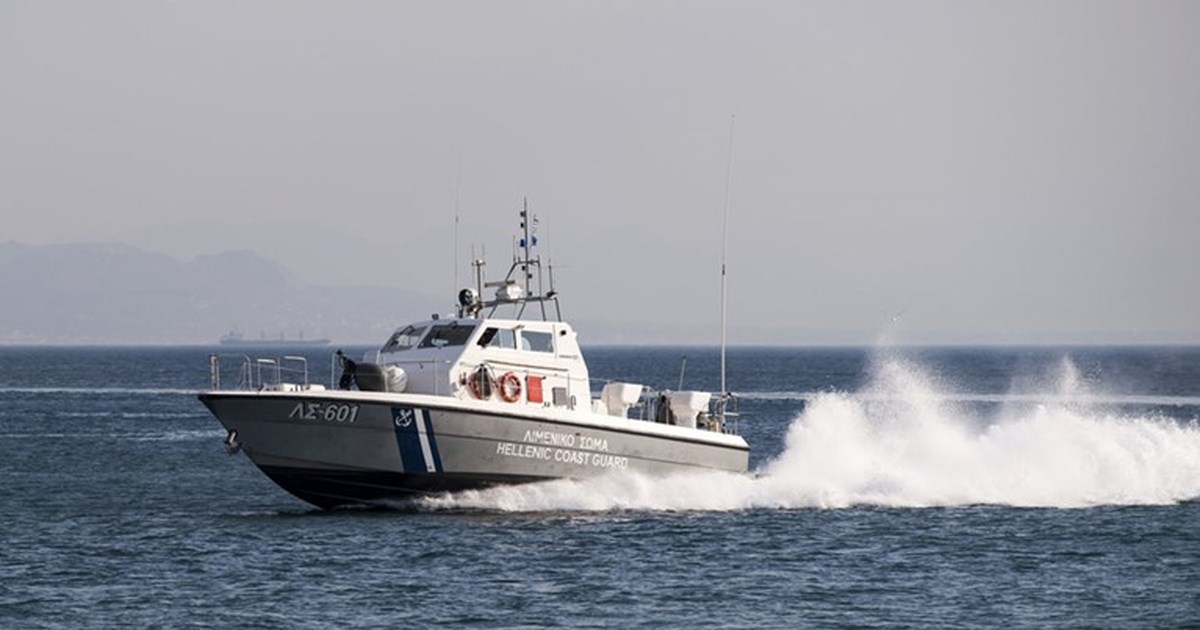 Σορός άνδρα βρέθηκε σε ακτή στην περιοχή της Κορώνης - Έρευνες για το αν ανήκει σε αγνοούμενο ψαρά