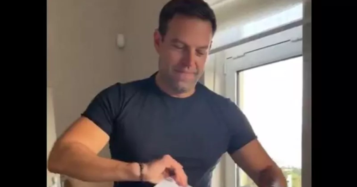 Συνεχίζεται η κόντρα Αυγενάκη - Κασσελάκη: Ανάρτησε τα έγγραφα μεταβίβασης ακινήτου - "Η συνέχεια στα δικαστήρια"