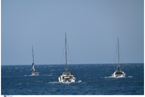 Φωτιά στους Φιλιάτες Φθιώτιδας: Επιχειρούν τέσσερα εναέρια μέσα - Μήνυμα του 112 για ετοιμότητα