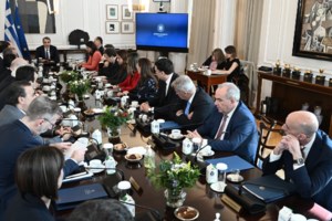 Γιάννης Μπούγας: Μάλλον θα απέχω από την ψηφοφορία για τον γάμο των ομόφυλων ζευγαριών