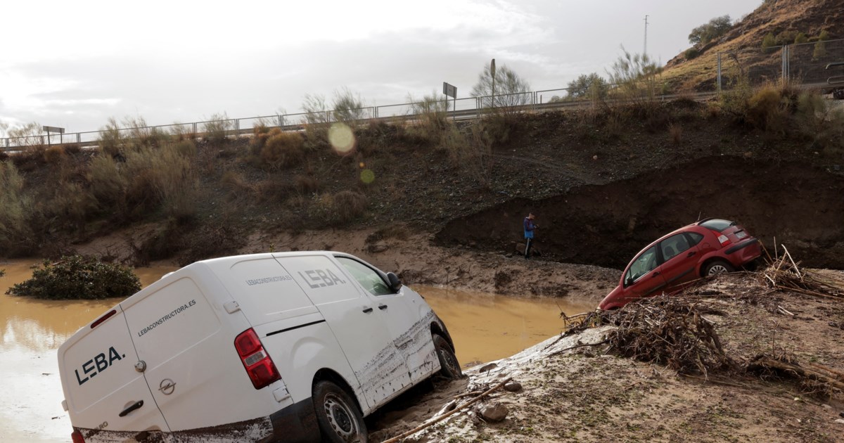 Συγκλονιστική μαρτυρία Έλληνα στη Βαλένθια: Οι αρχές μας στέλνουν συνέχεια μήνυμα να μην μετακινούμαστε [βίντεο] - εικόνα 2